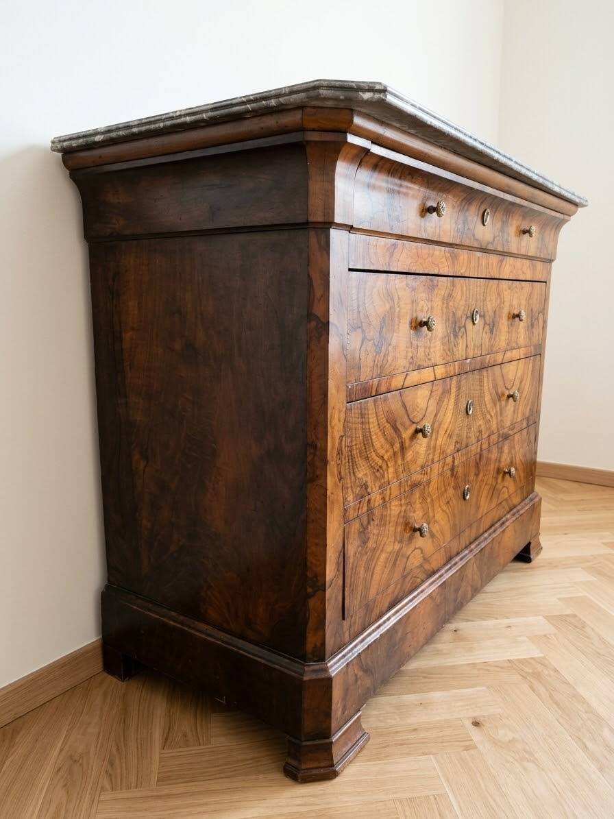 19th-century commode in walnut burl with a marble top.