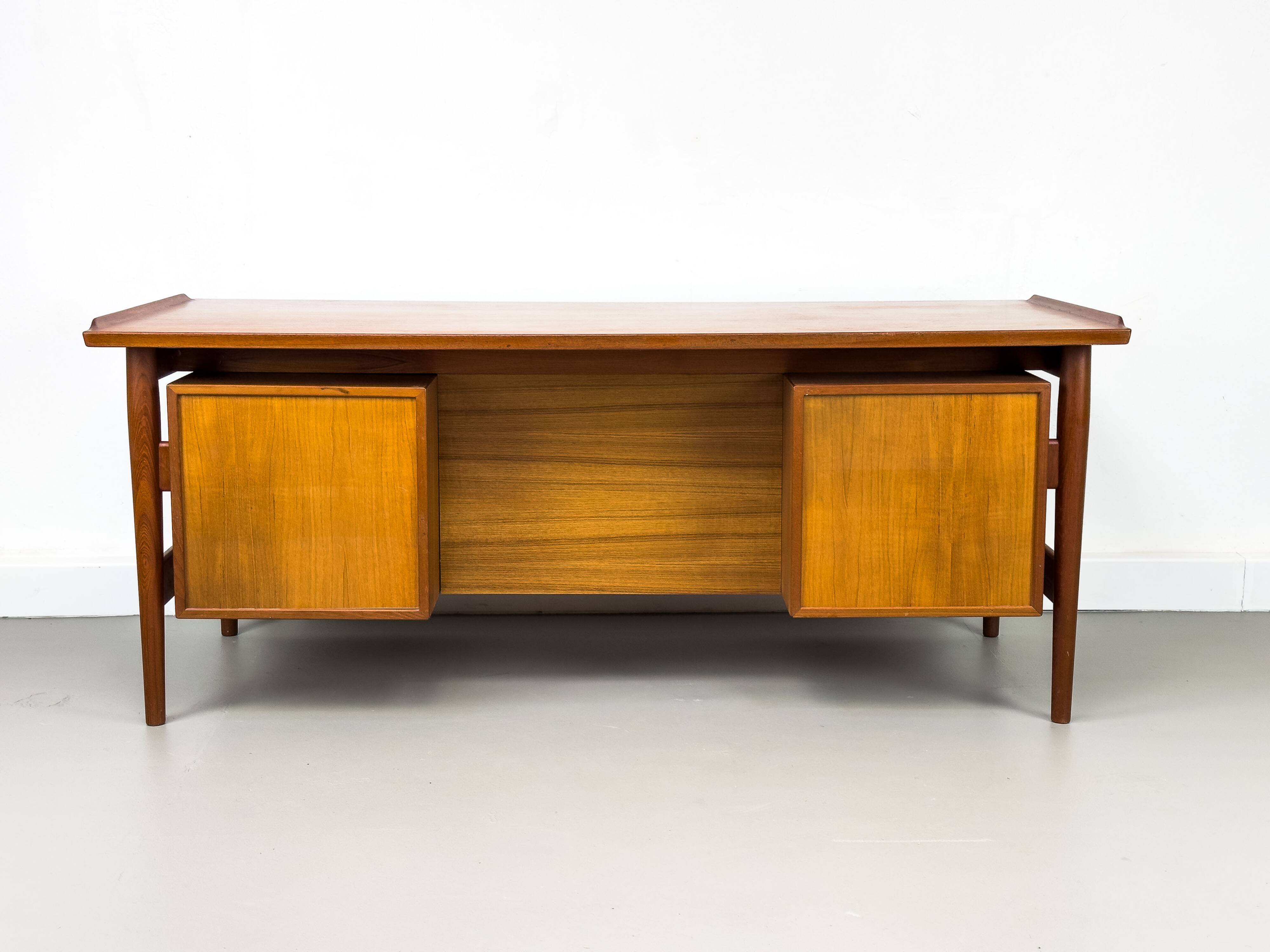 Teak Model 207 Desk by Arne Vodder for Sibast, 1960s