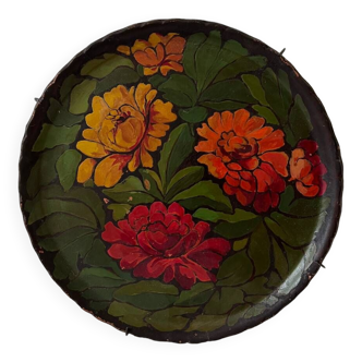 Ceramic flower plate