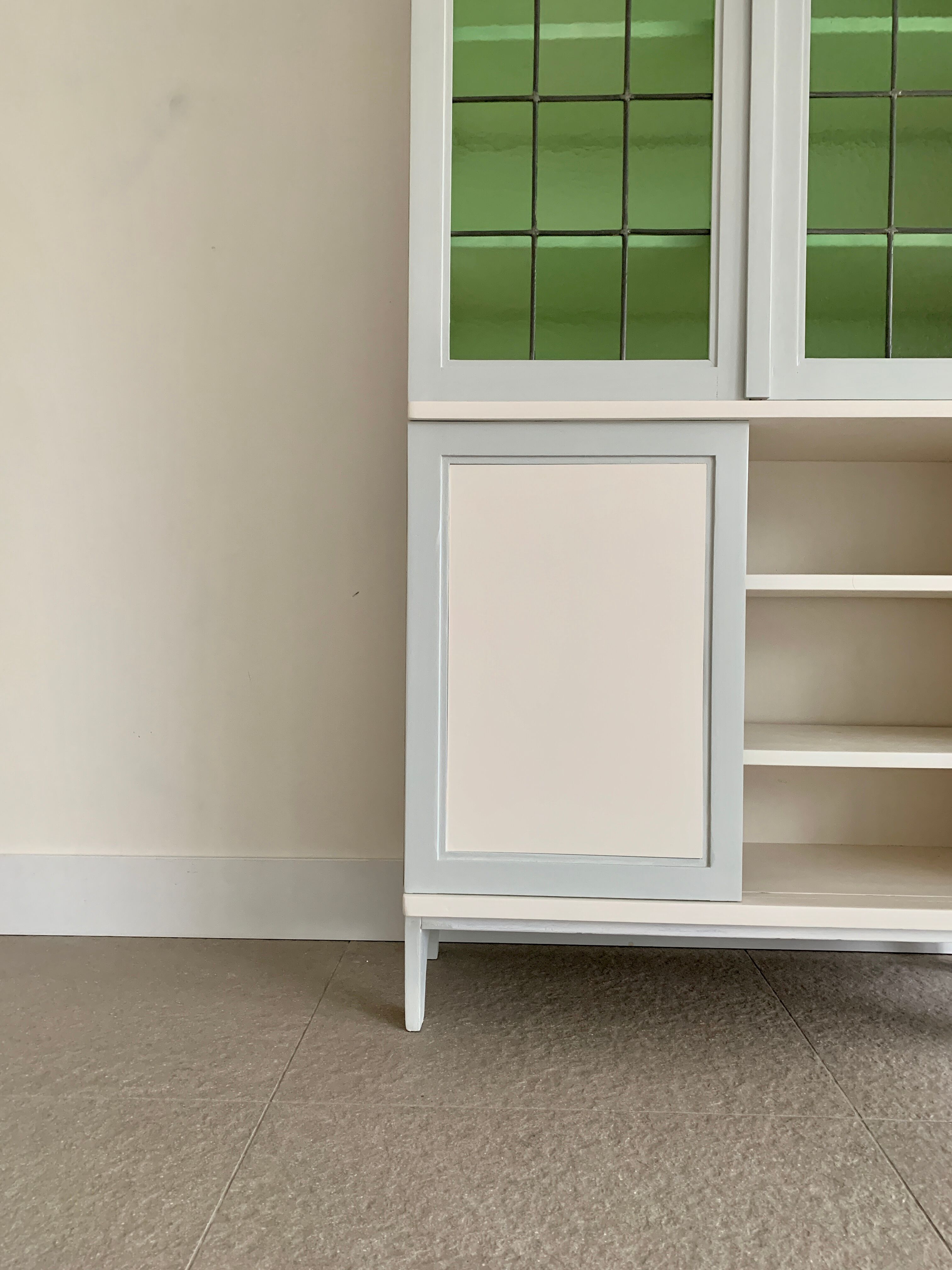 Wardrobe / antique showcase