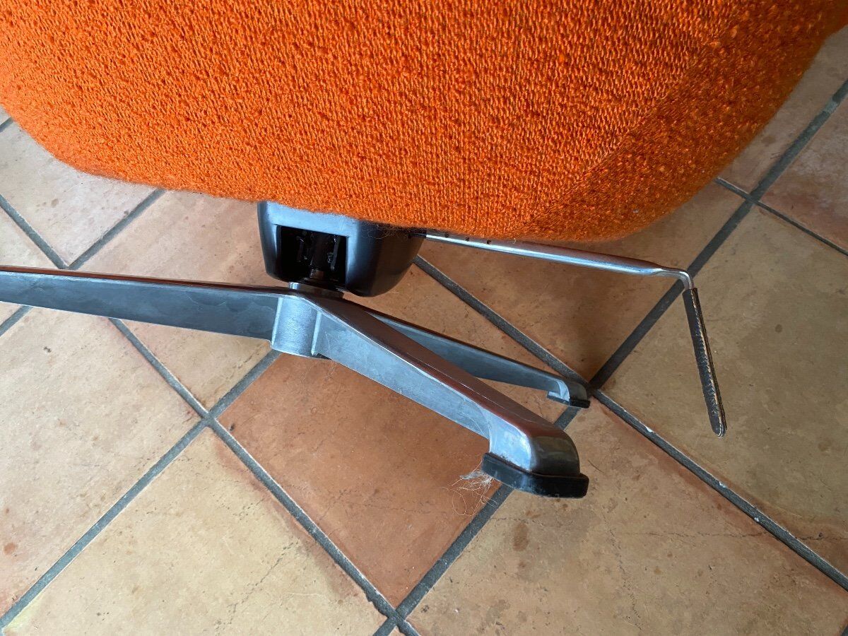 Circa 70 swivel and tilting chair