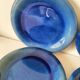 6 assiettes en grès émaillé – bleu cobalt & turquoise