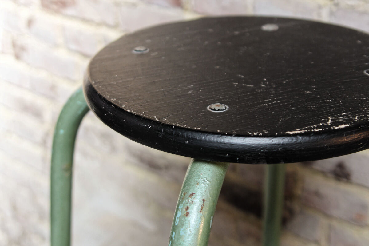 Tabouret de laboratoire en bois et métal