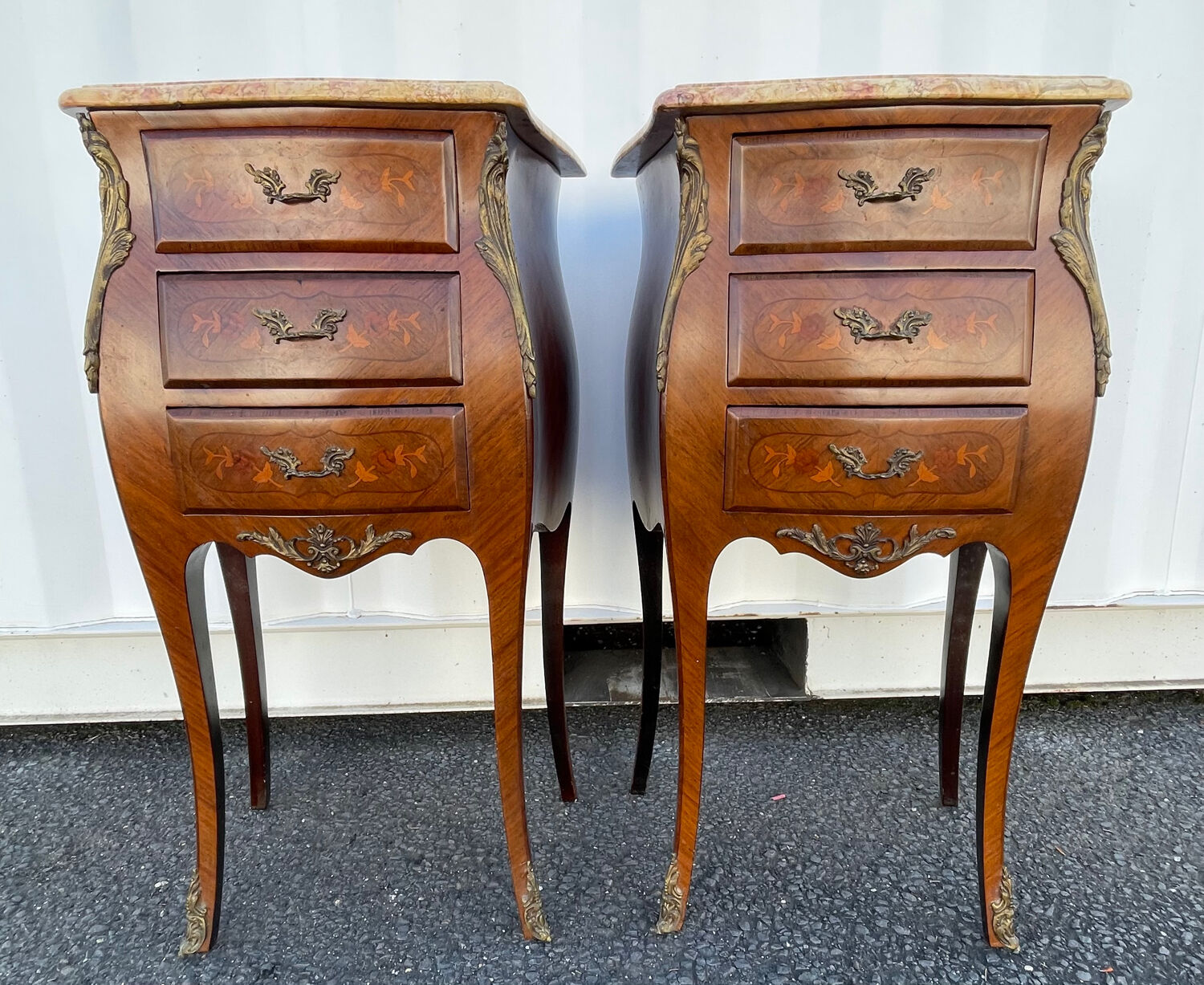 Paire de chevets style Louis XV
