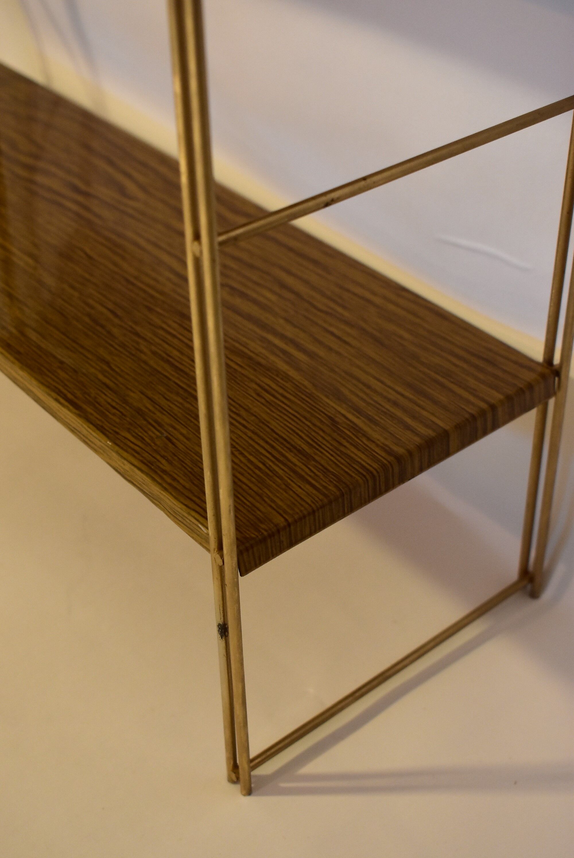 Shelf string vintage style beige taken no. 1