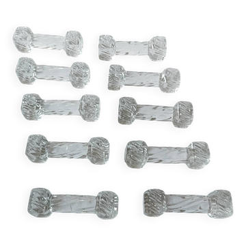 Lot de 10 porte-couteaux anciens en verre moulé torsadé – Style Art Dé