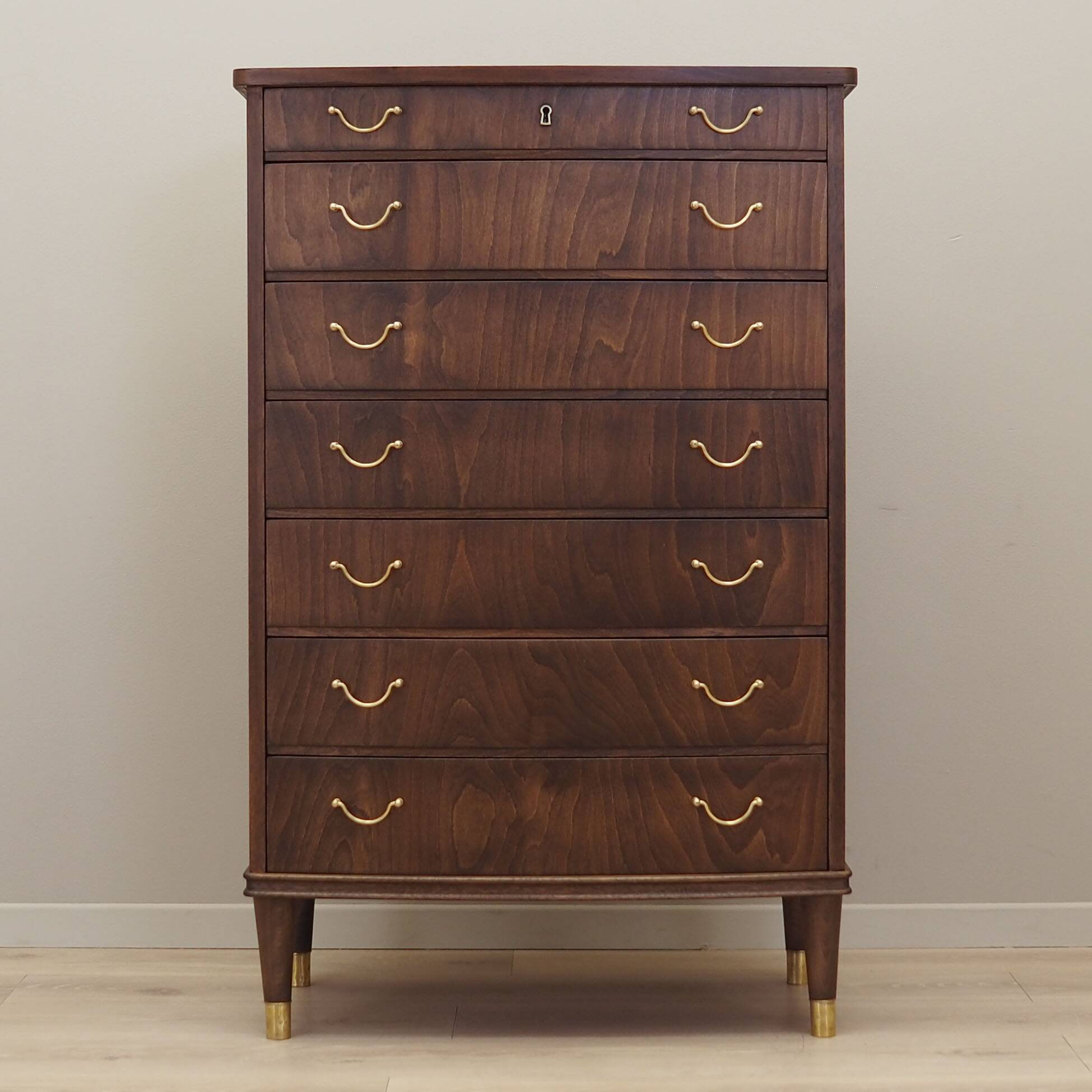 Commode en noyer, design danois, années 1960, production : Danemark