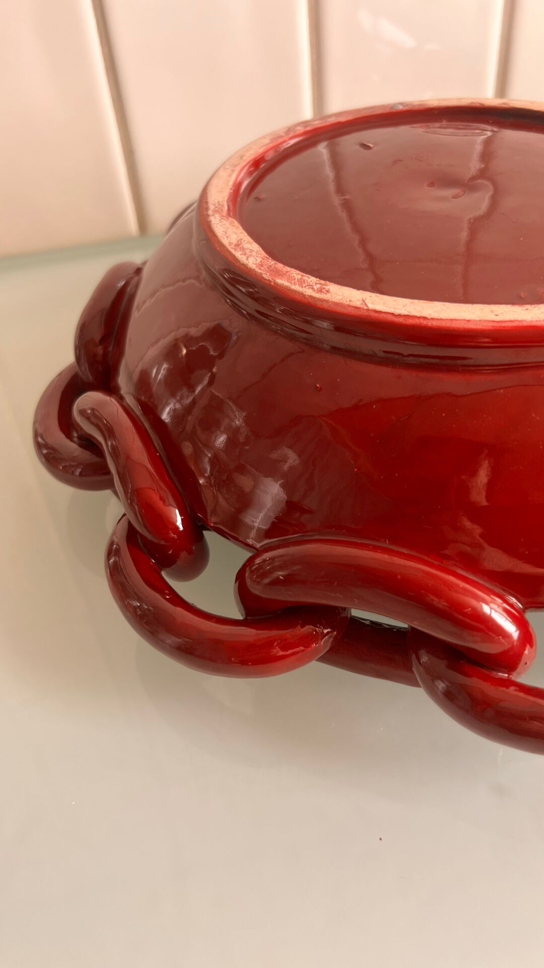 Vallauris ceramic cup with chain decoration