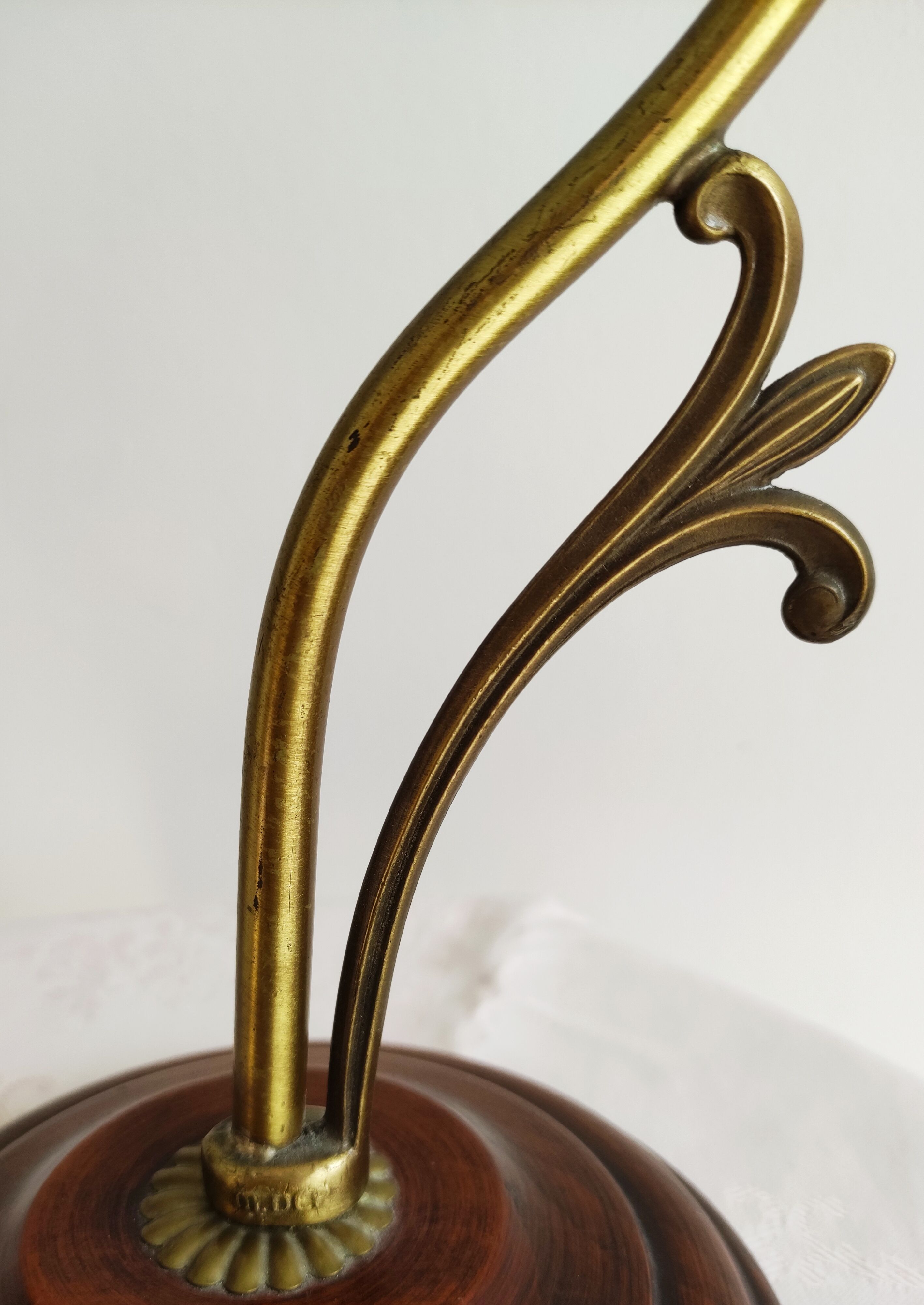Swan col booster lamp