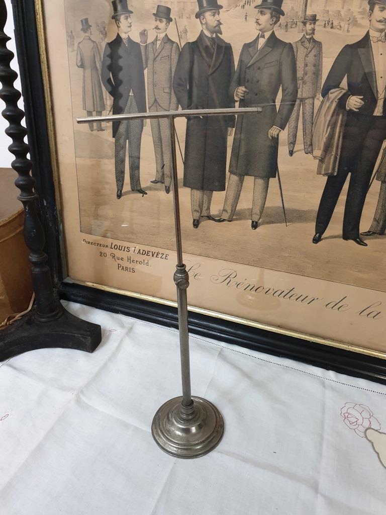 Door Hat - SIEGEL display