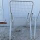 Lot de deux chaises en metal