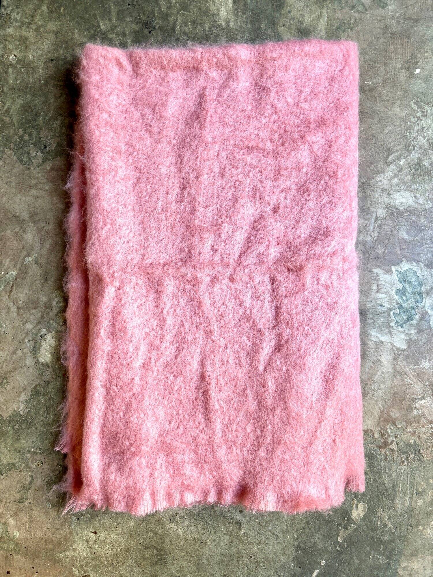 Plaid, blanket linvosges in pink mohair ☐ 180 x 240 cm