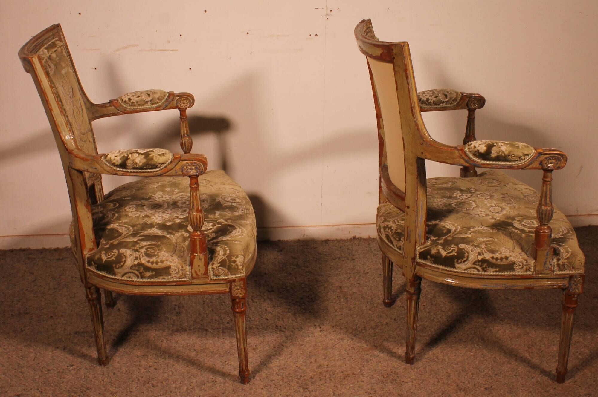 Pair of Louis XVI-style cabriolet armchairs – 18th century