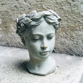 Gaia pot-pot bust, m-size