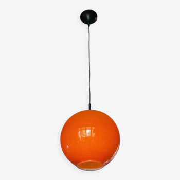 Orange ball suspension, 1970