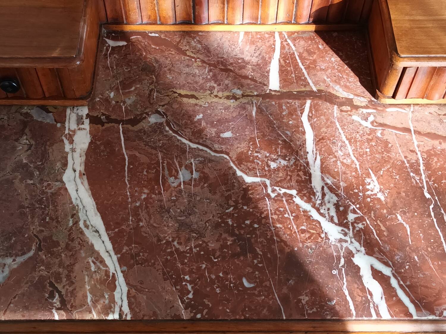 Retro cherry wood marble hairdresser