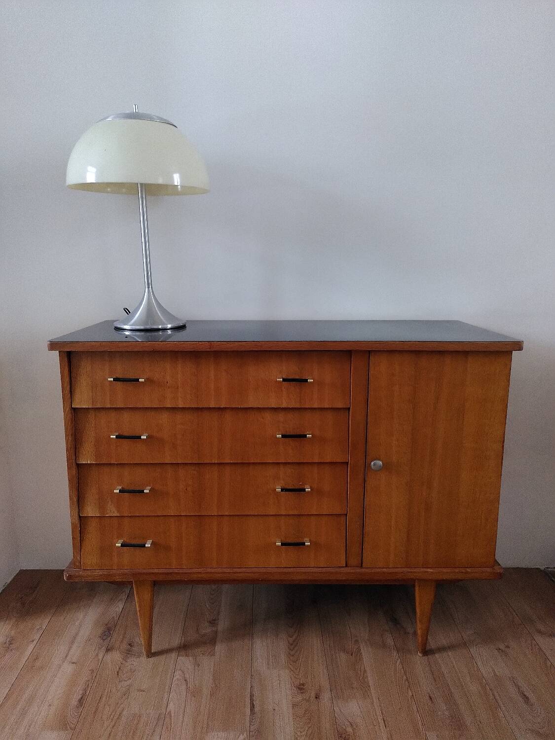 Vintage 1960s chest of drawers