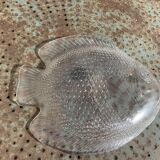 Large fish-shaped dish in transparent glass, made in France, vintage 1970