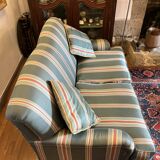 Classic vintage tufted canapé (2 seats)