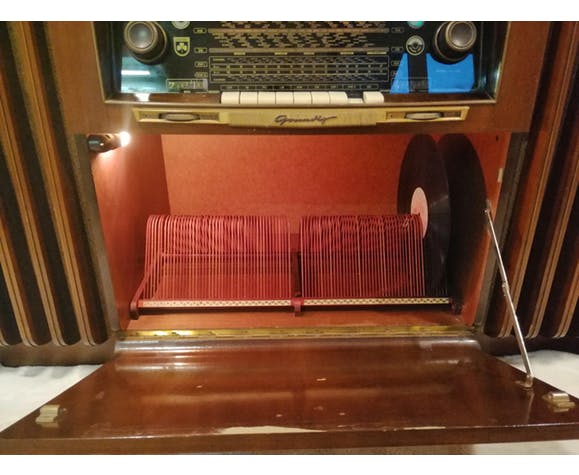 3D sound grundig hifi furniture with platinum