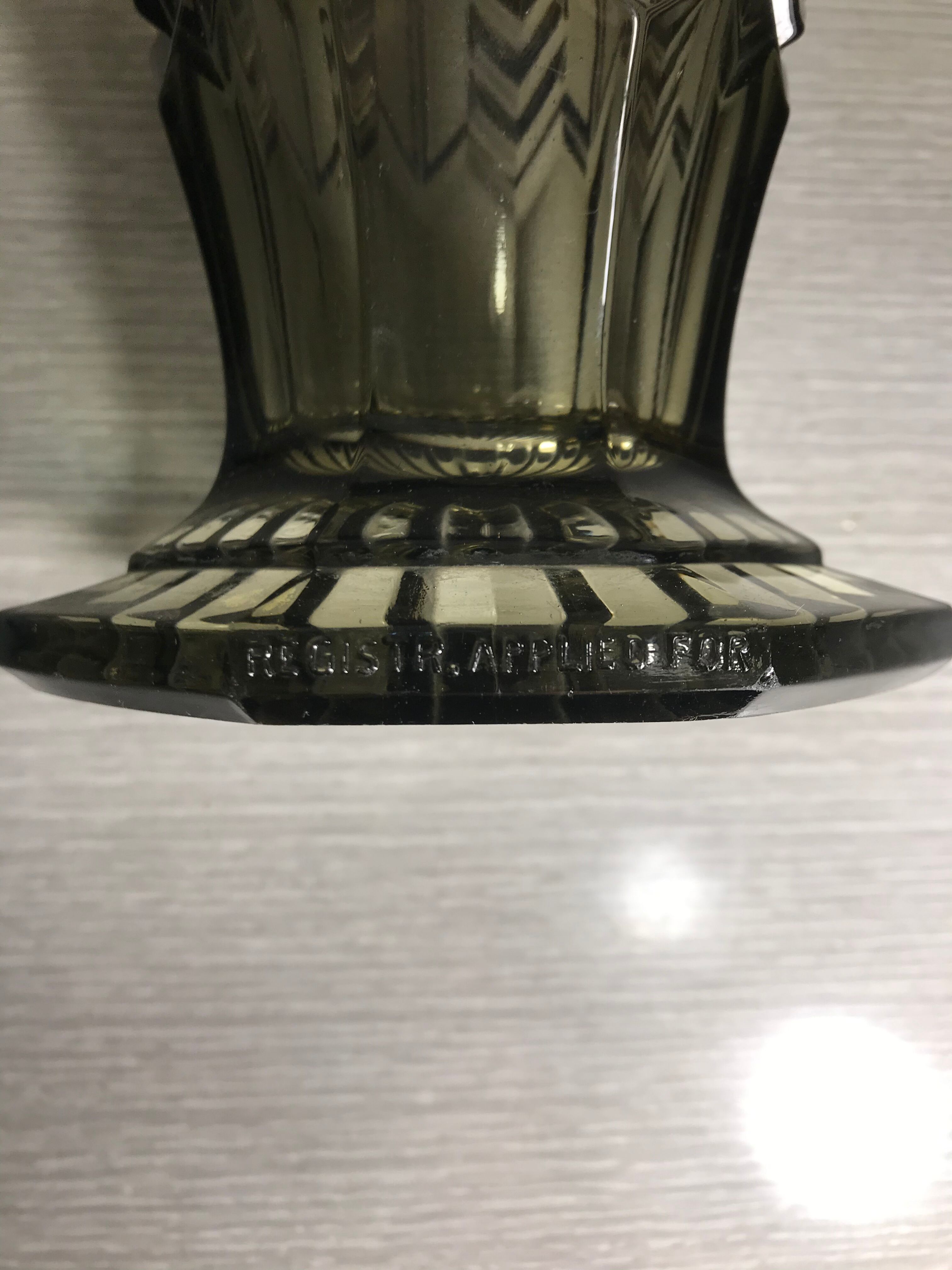 Vase ancien art deco verre moule fumé forme étoile années 30 vintage