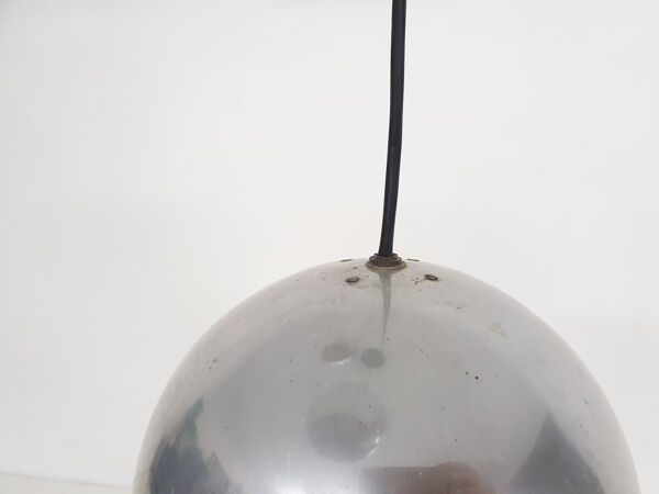 Ensemble de trois globes métalliques légers Pays-Bas des années 1960