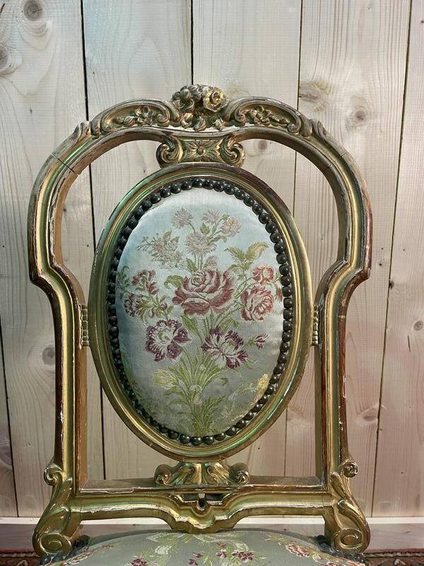 Suite de 4 chaises en bois doré Napoléon III