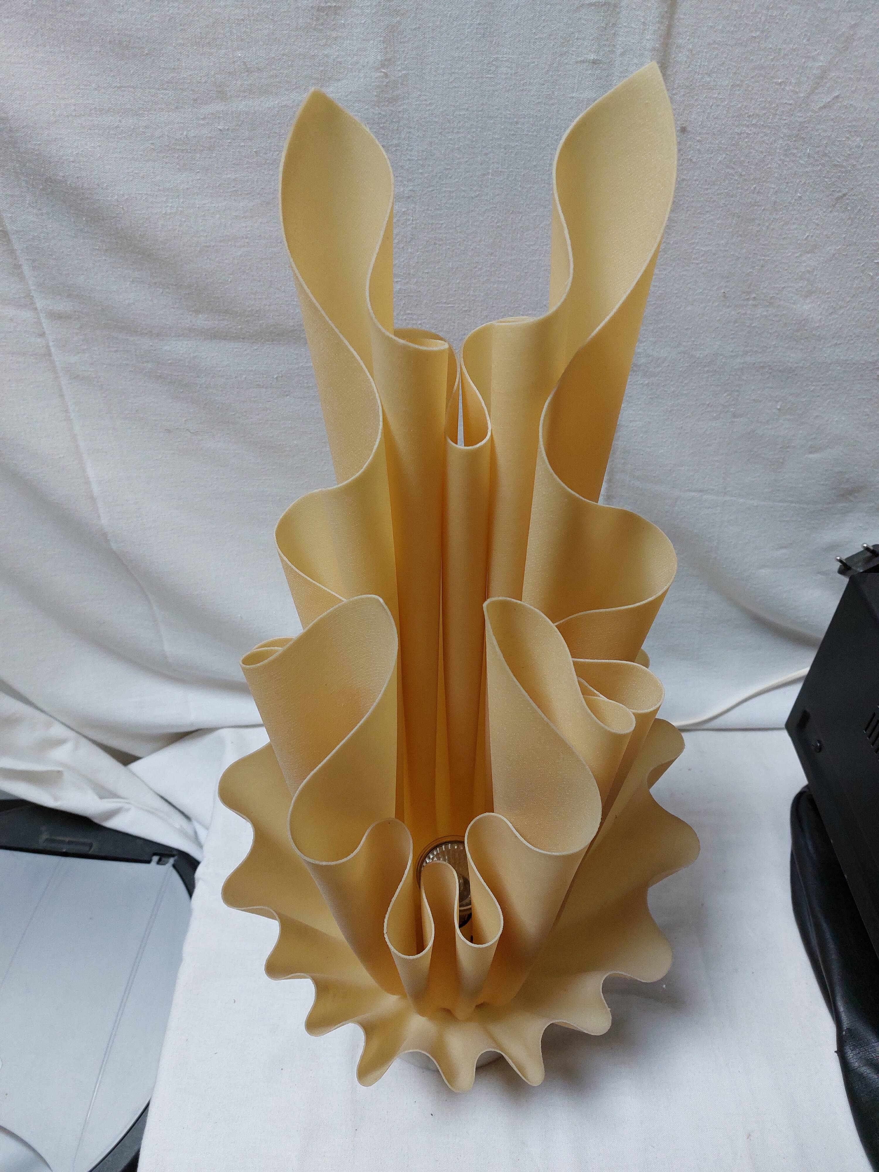 Large Corolle table lamp by Georgia Jacob - Vintage 70s