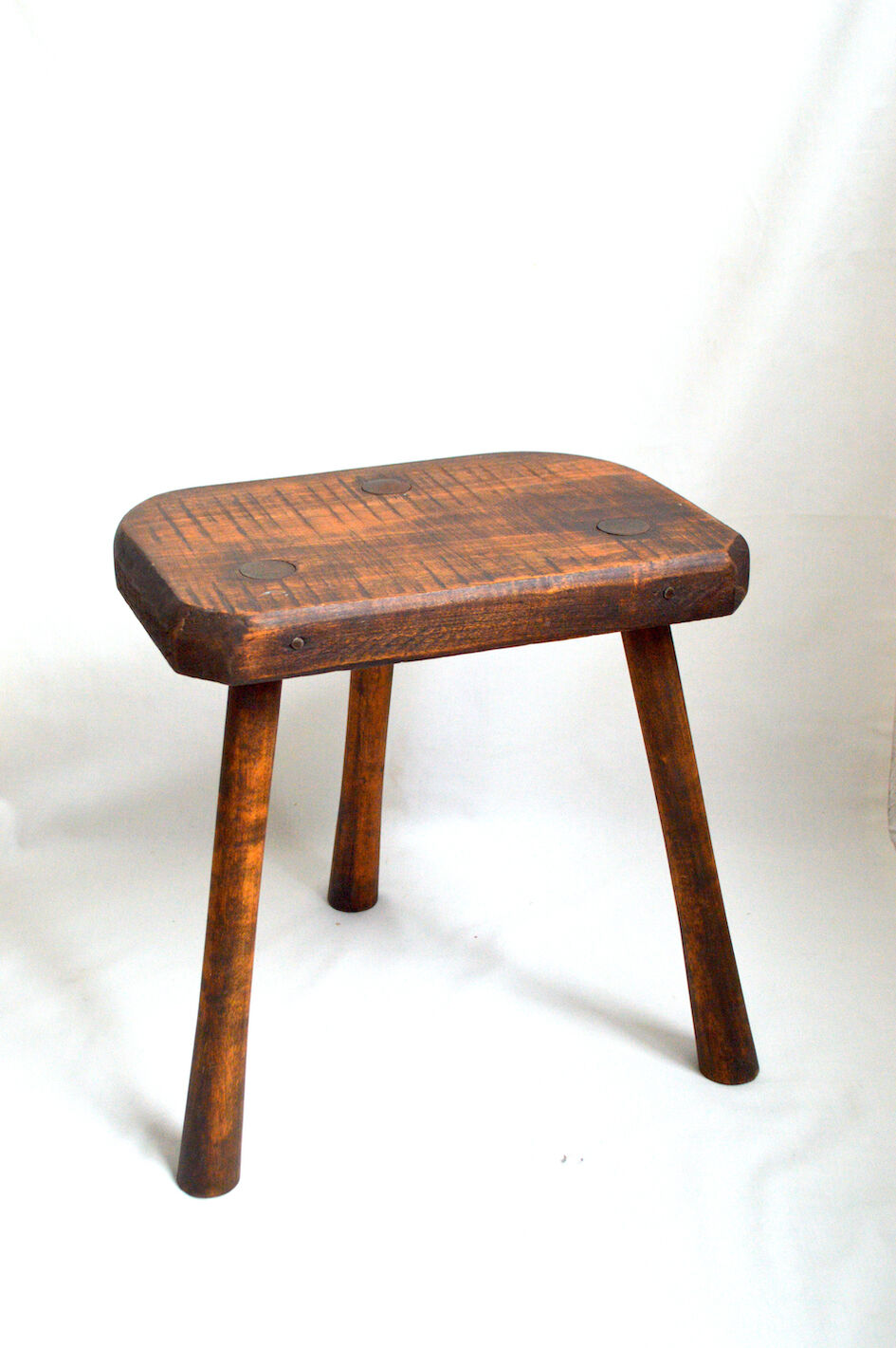 Tabouret de traite tripode