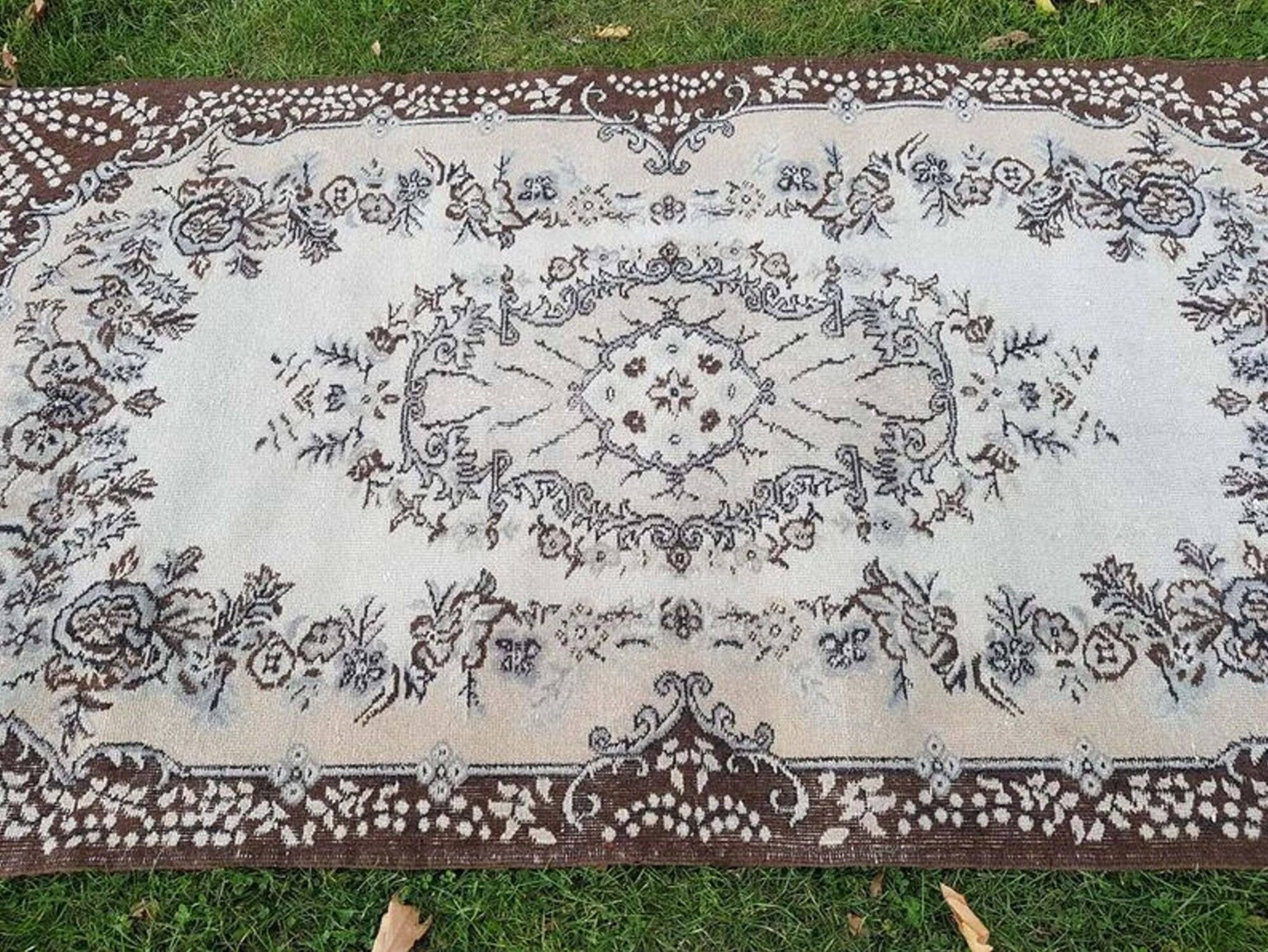Vintage handmade Turkish rug 118x220 cm