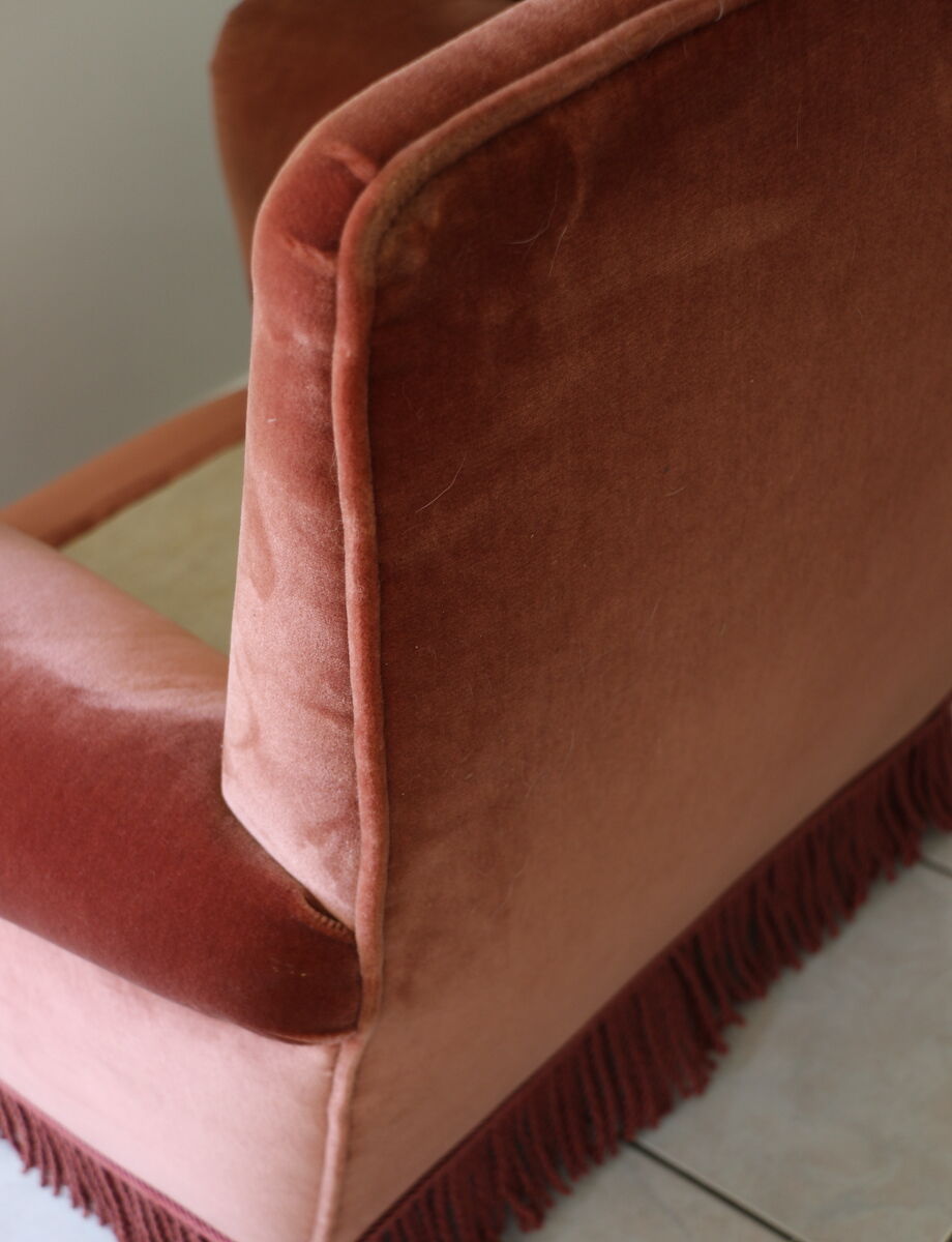 Paire de fauteuils bergères roses