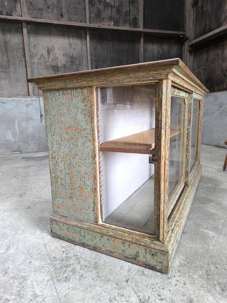 Comptoir vitré meuble de metier