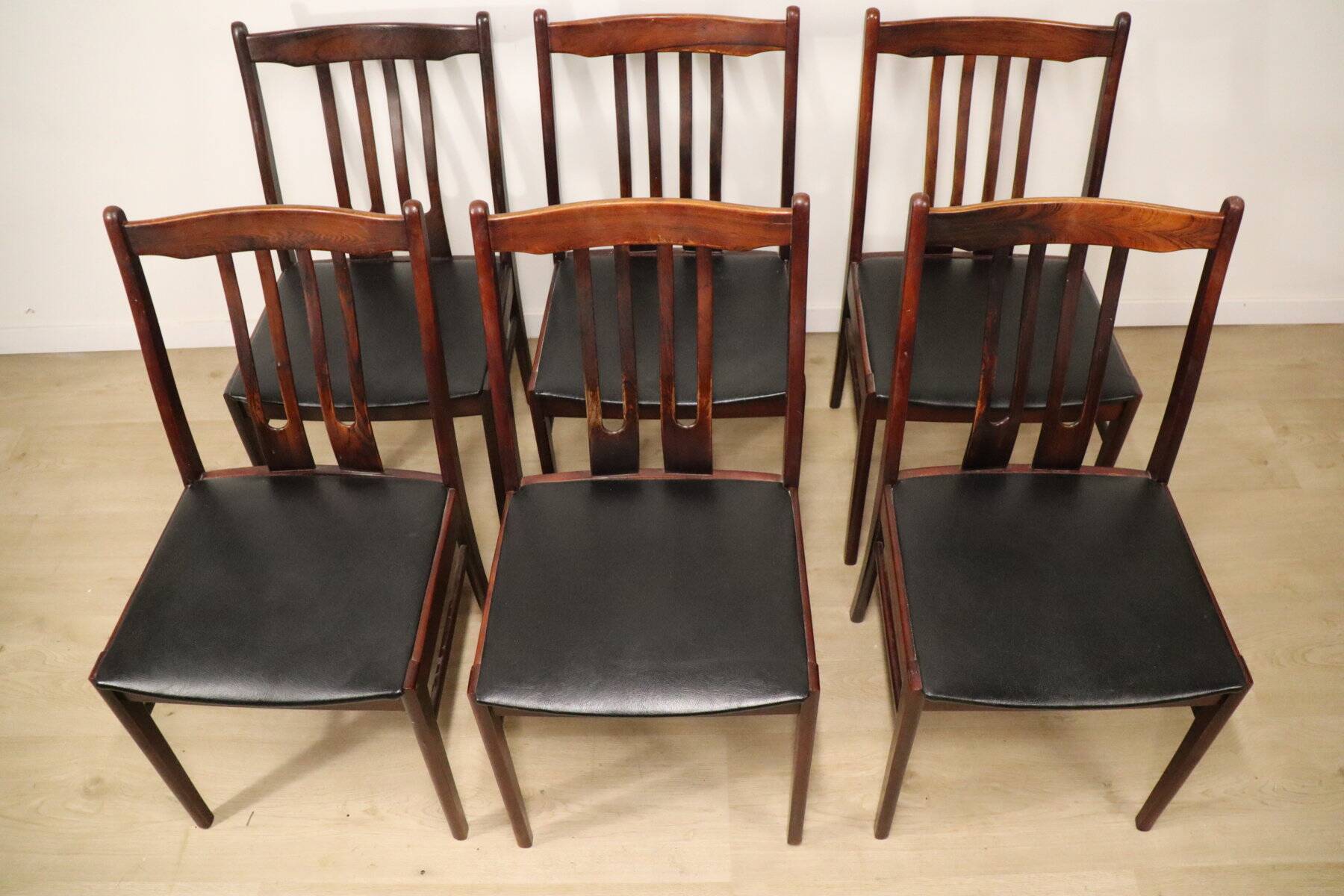 Set of 6 Scandinavian chairs in rosewood, 1960.