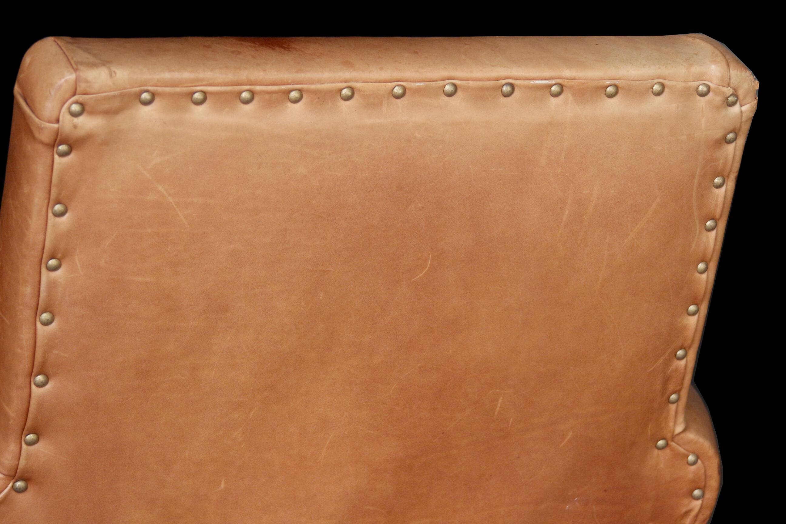 Vintage leather club armchair. very good condition.