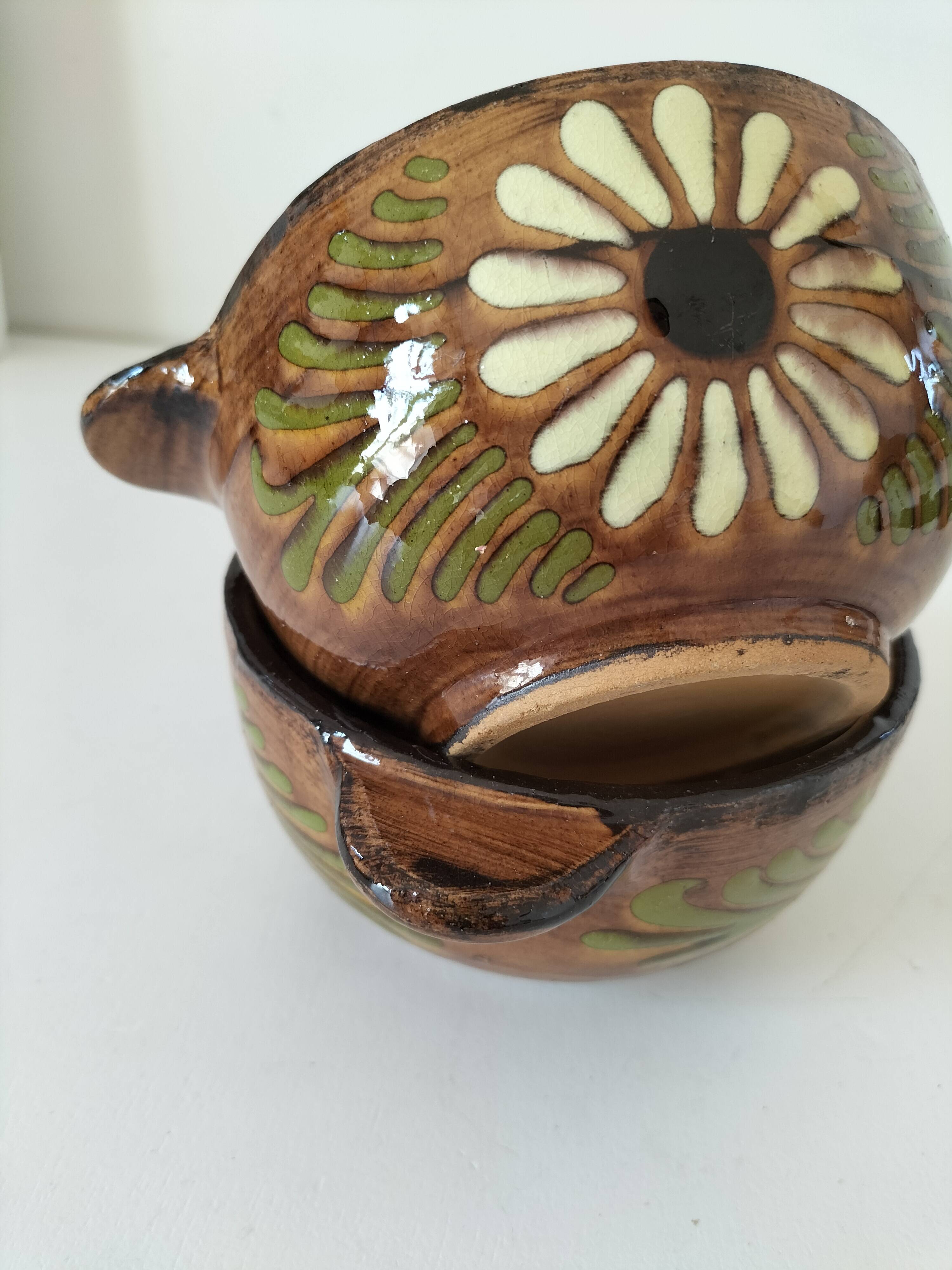 Vintage ear bowl duo