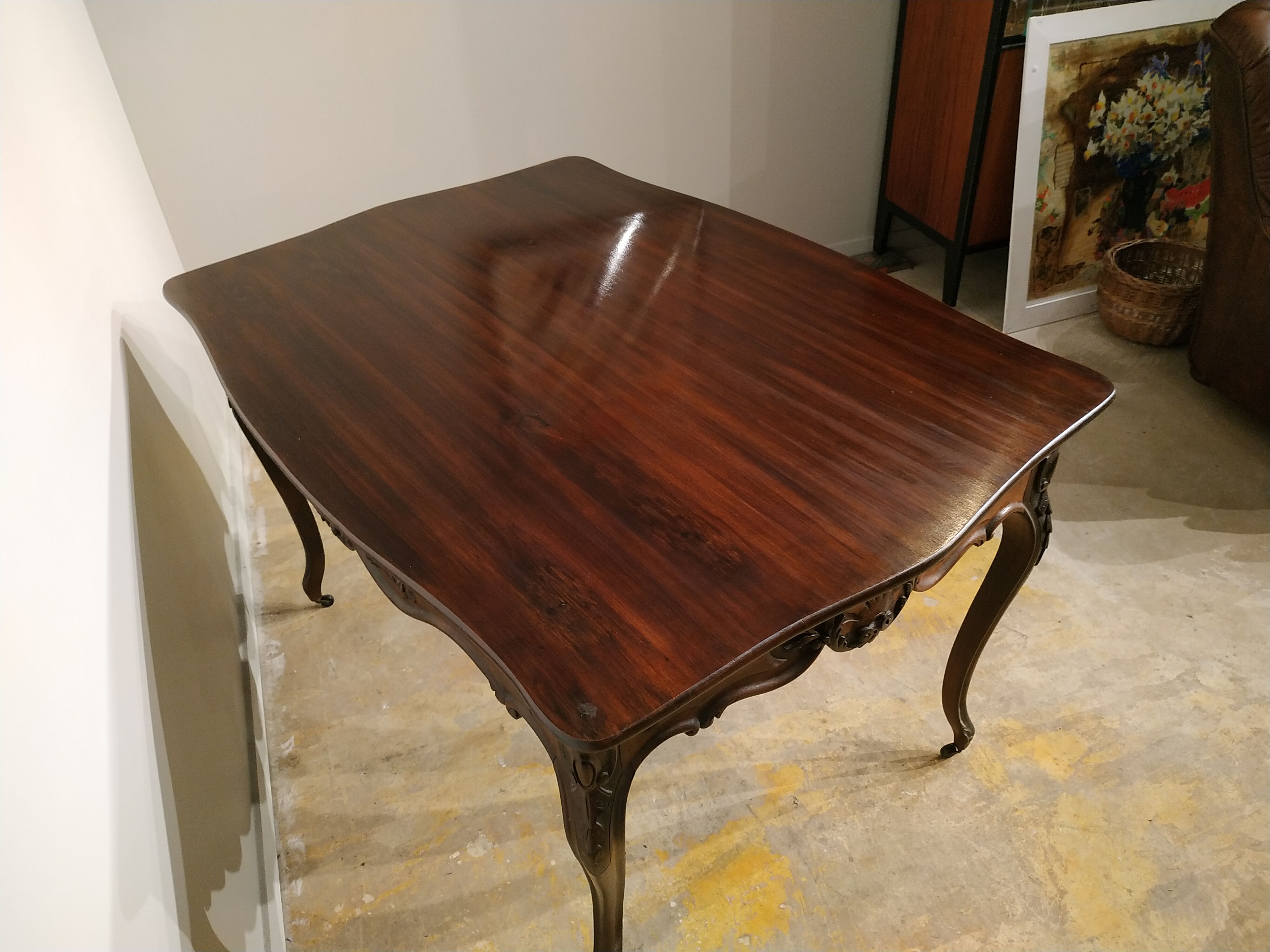 Table de style Louis XV