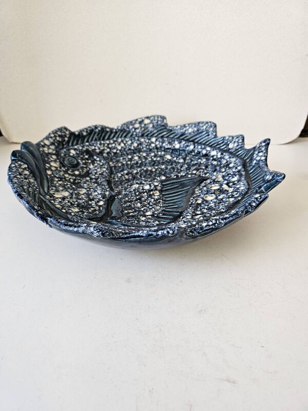 Plat vintage en céramique poisson Vallauris 195060 (Diamètre 32cm)