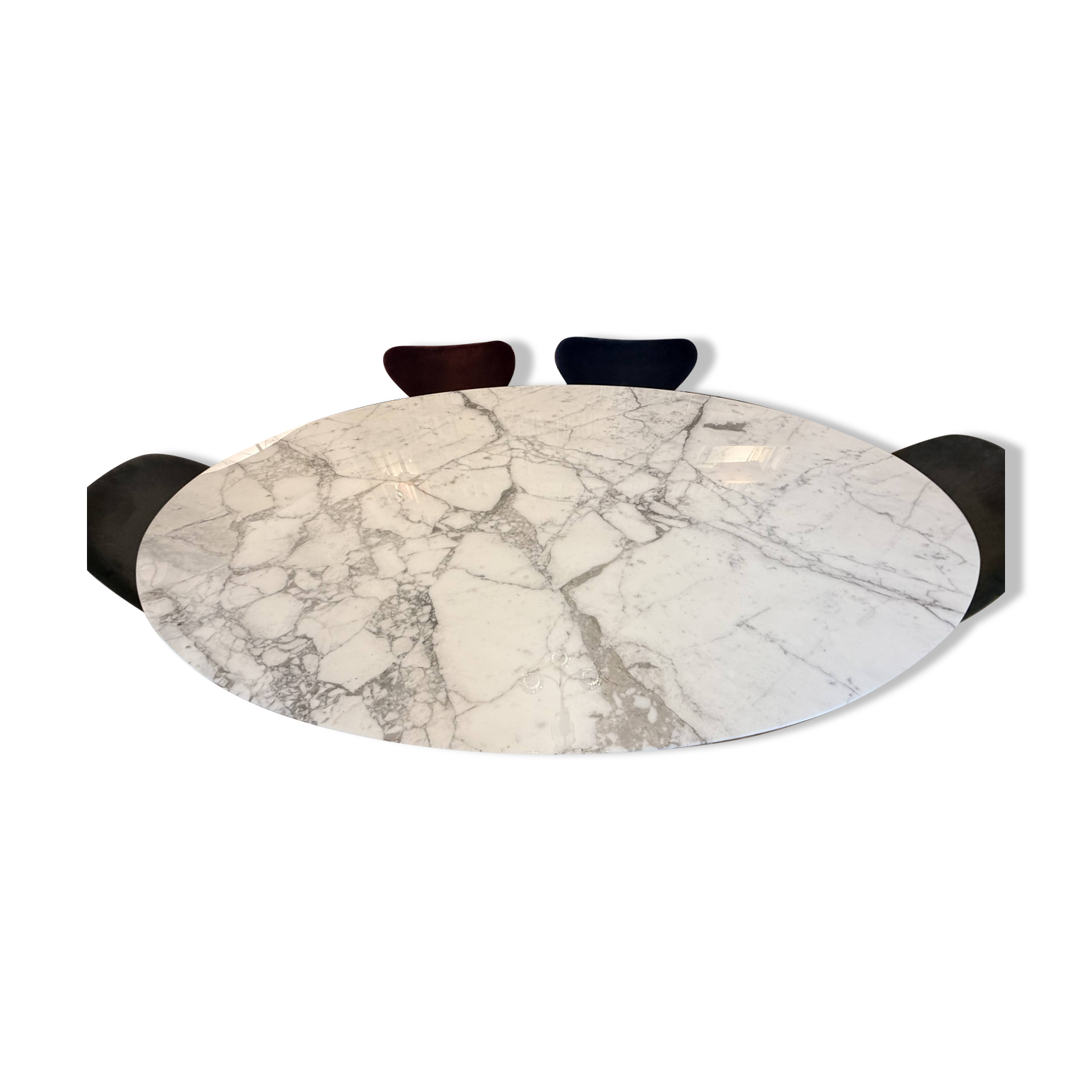 Saarinen table made of marble