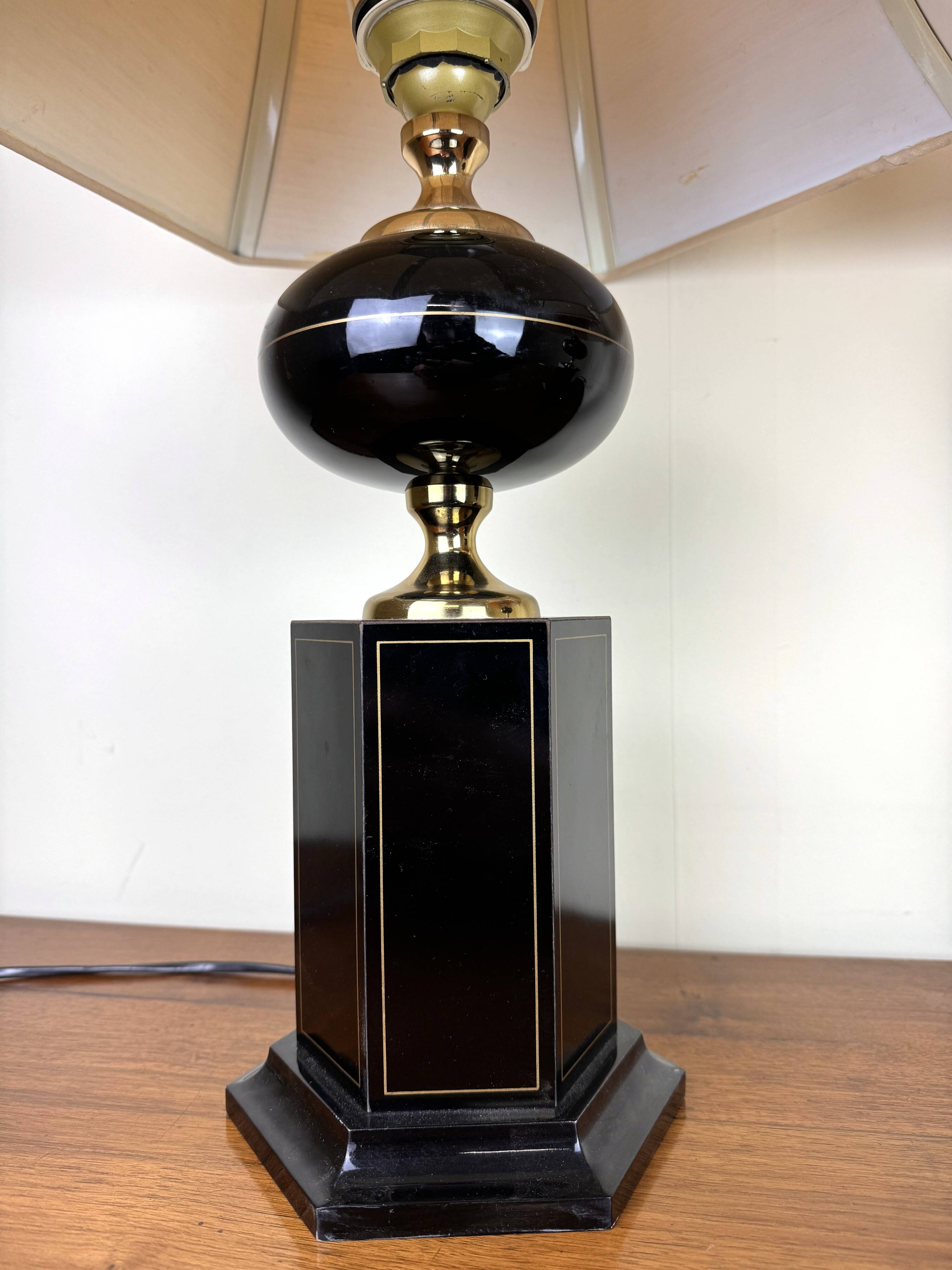 Maison le dauphin France: very large desk lamps from the 1970s