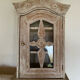 Armoire en bois cerusé