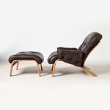 Set of Ry Wing lounge chair and ottomanby by Elsa and Nordahl Solheim