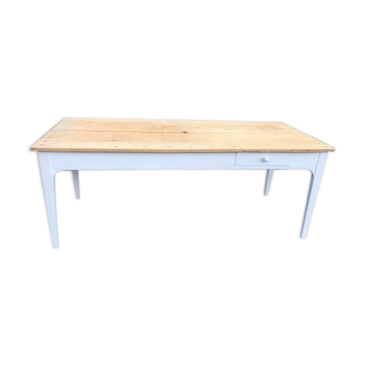 Bi-colored farm table