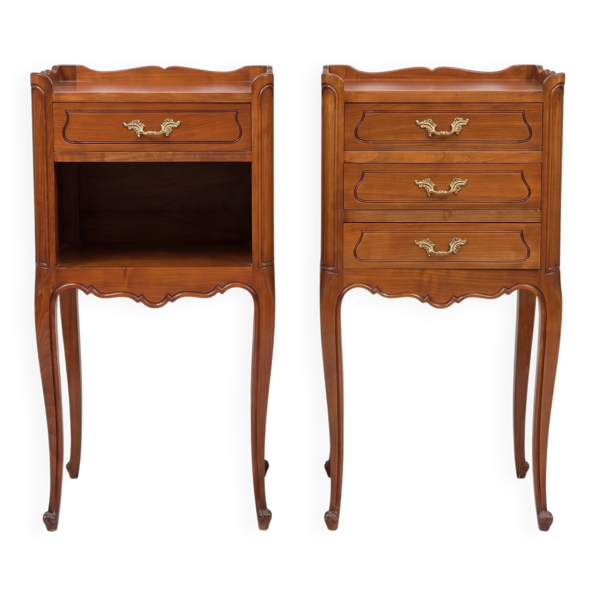 Paire de chevets louis xv en merisier