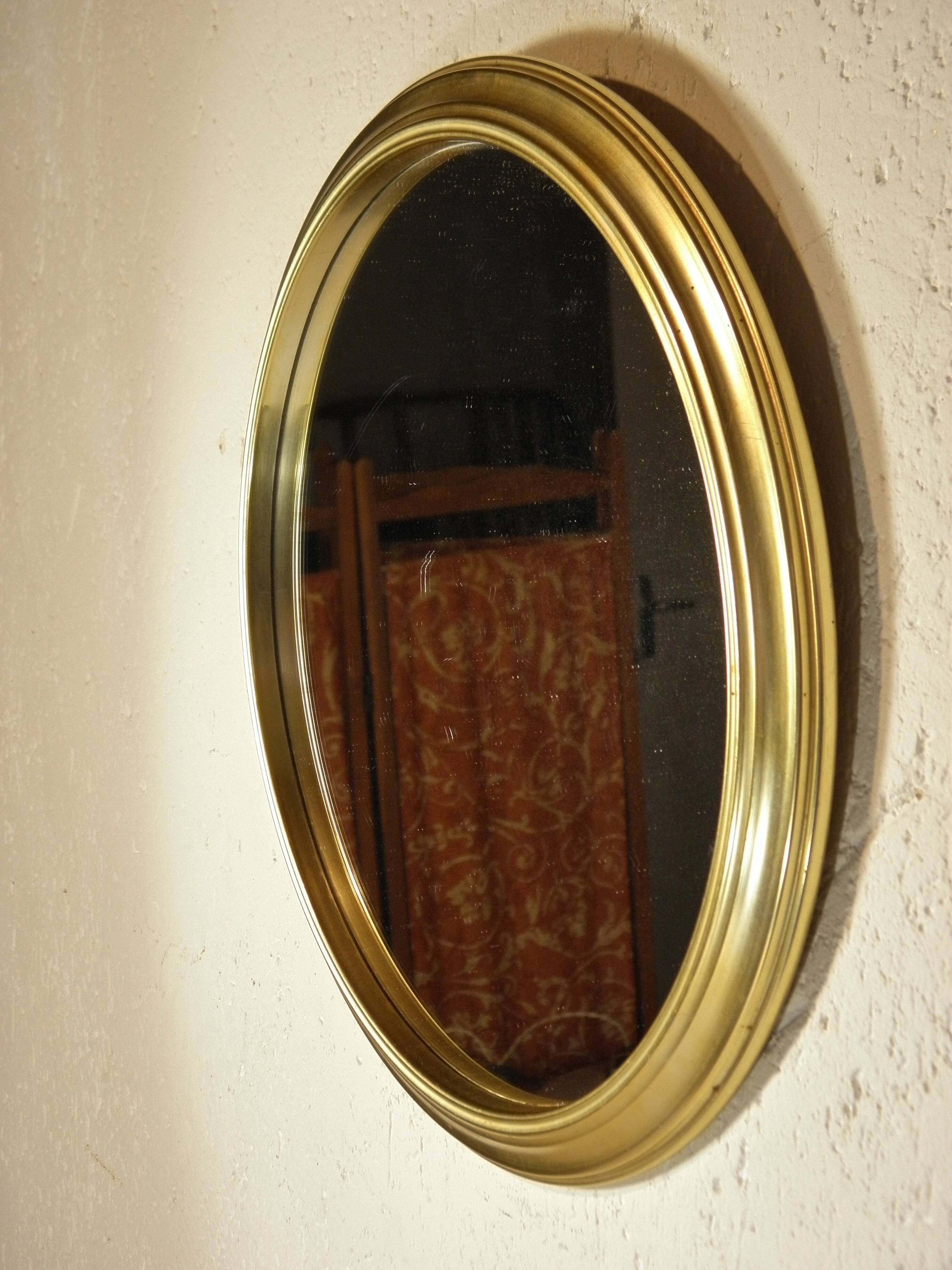 Round gold metal mirror 31 cm