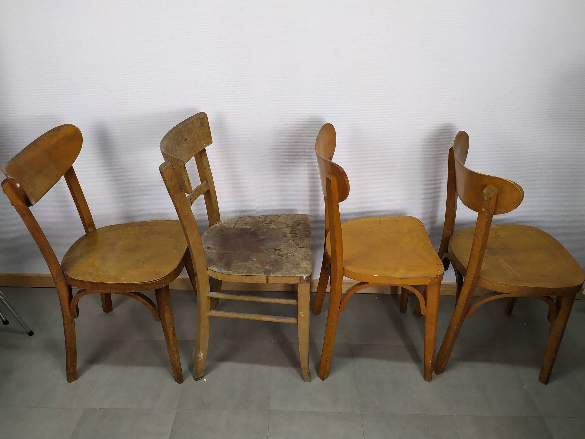 Lot of 4 Wooden bistro chair - vintage - Old