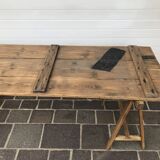 Winegrower's farm table