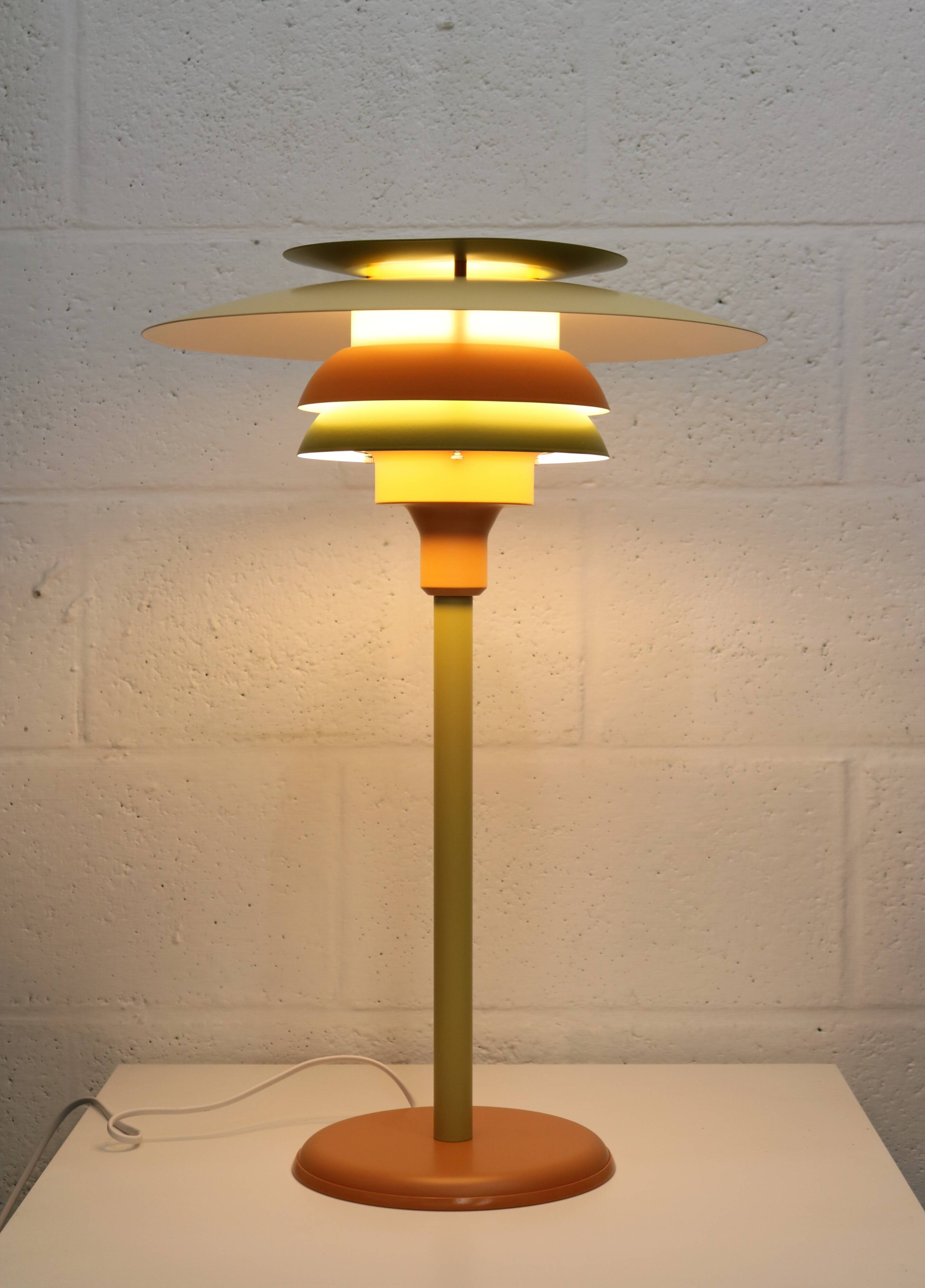 Lampe de bureau danoise unique en rose et vert par Lyskaer - Modèle 2252 -