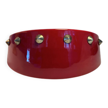 Cendrier vintage rouge laqué à clous métalliques – pièce design et déc