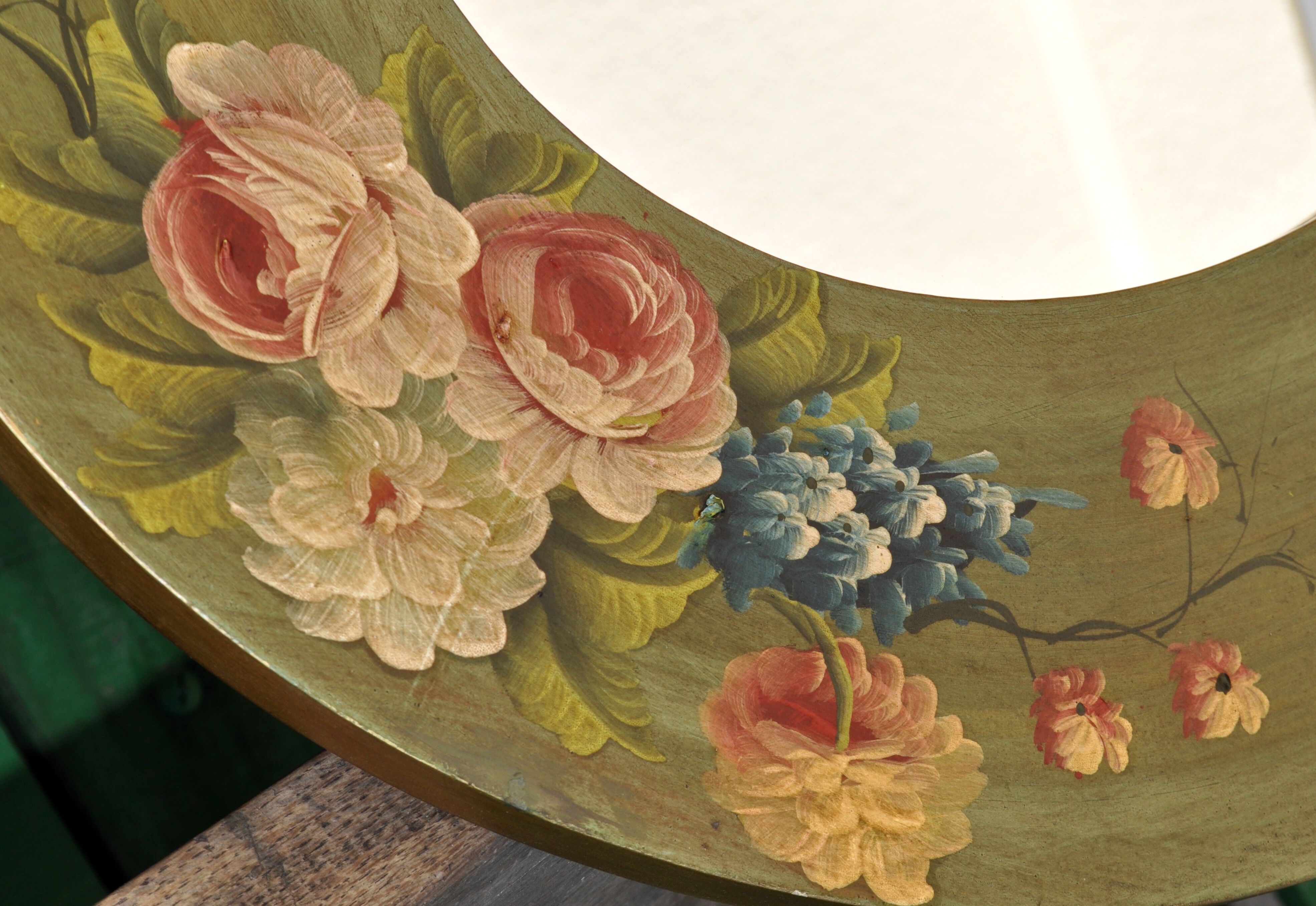 Oval mirror decorating hand-painted flowers - 60x70cm