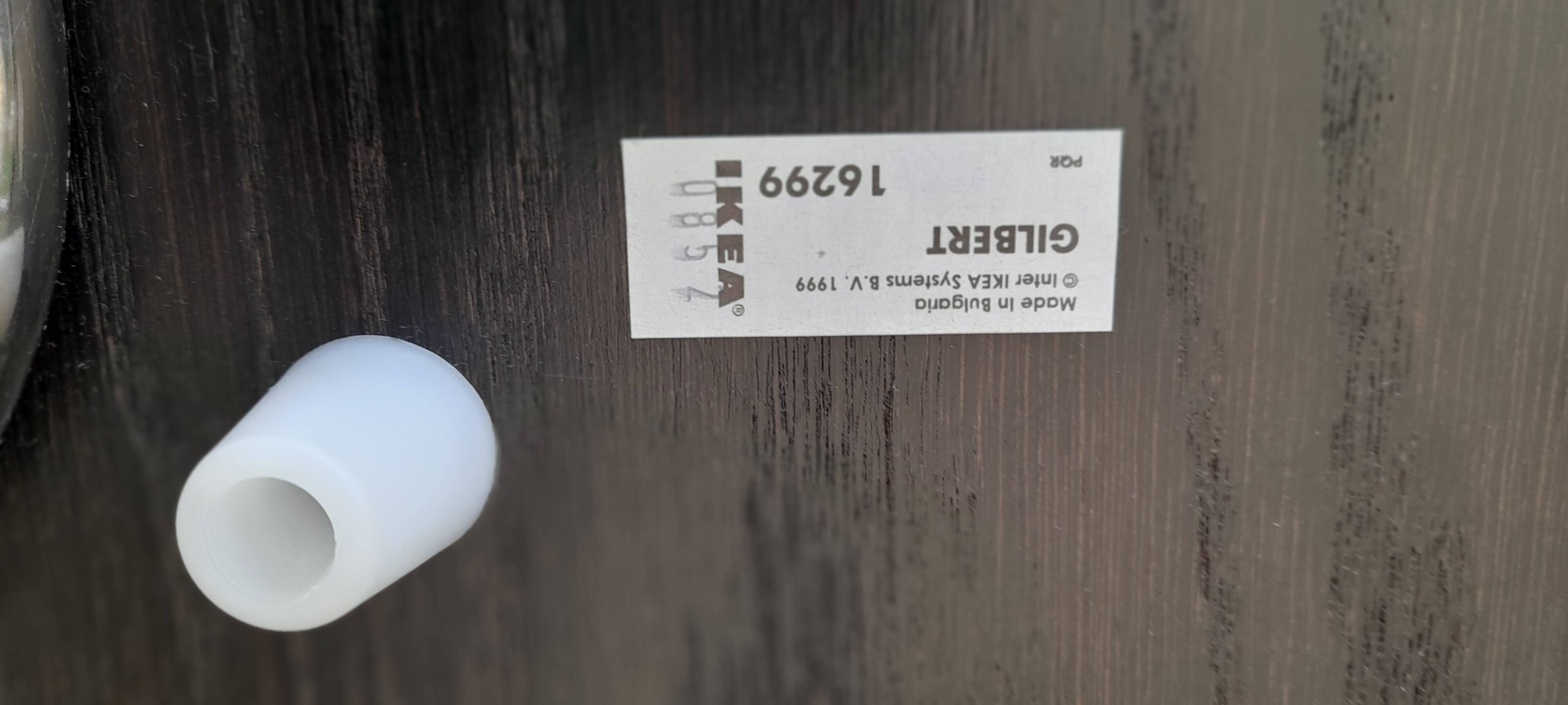 4 chaises IKEA modèle Gilbert en contreplaqué de chêne courbé